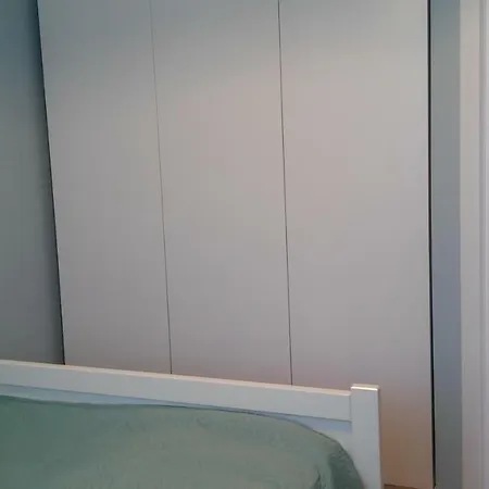 Sunny Apartment *